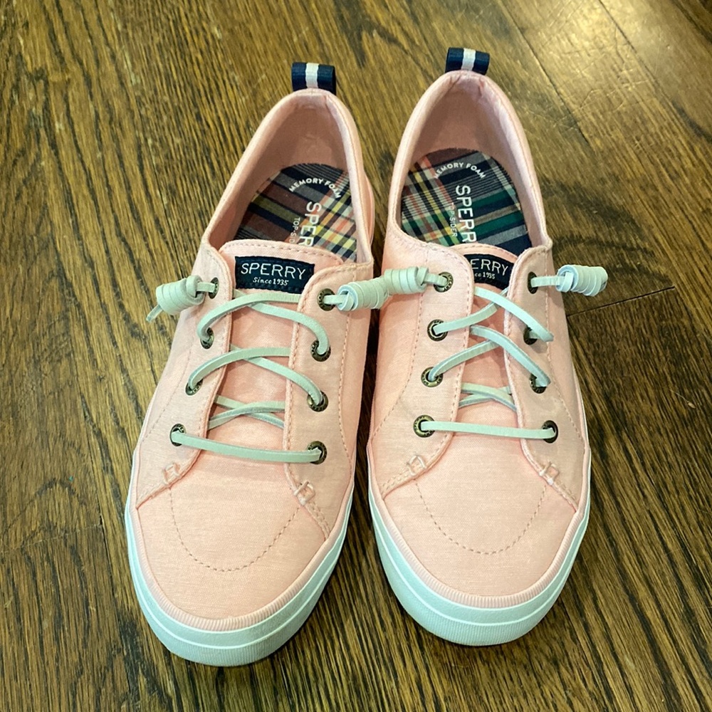 Sperry Crest Vibe